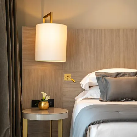 Rosa Grand - Starhotels Collezione 4* Milão